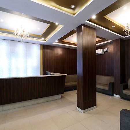 Oyo 16539 Grand Sandarshini Inn Хидерабад Екстериор снимка