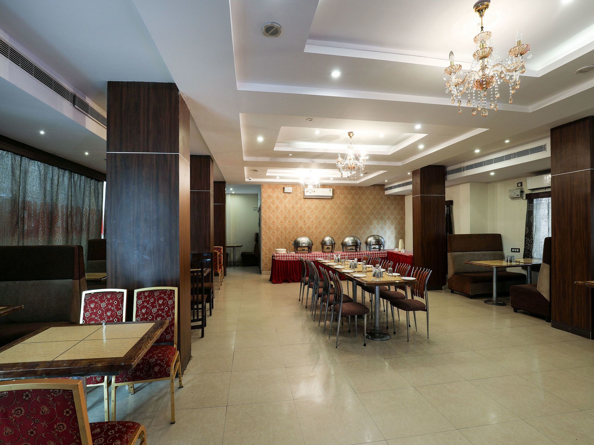 Oyo 16539 Grand Sandarshini Inn Хидерабад Екстериор снимка